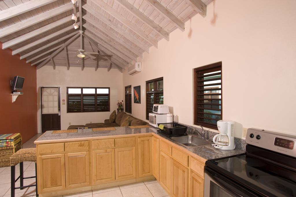 Buccaneer Beach Club Dickenson Bay Екстер'єр фото