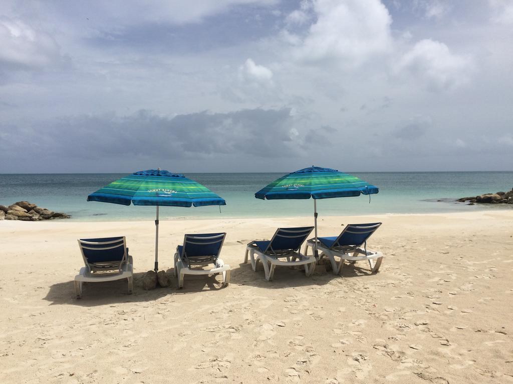 Buccaneer Beach Club Dickenson Bay Екстер'єр фото