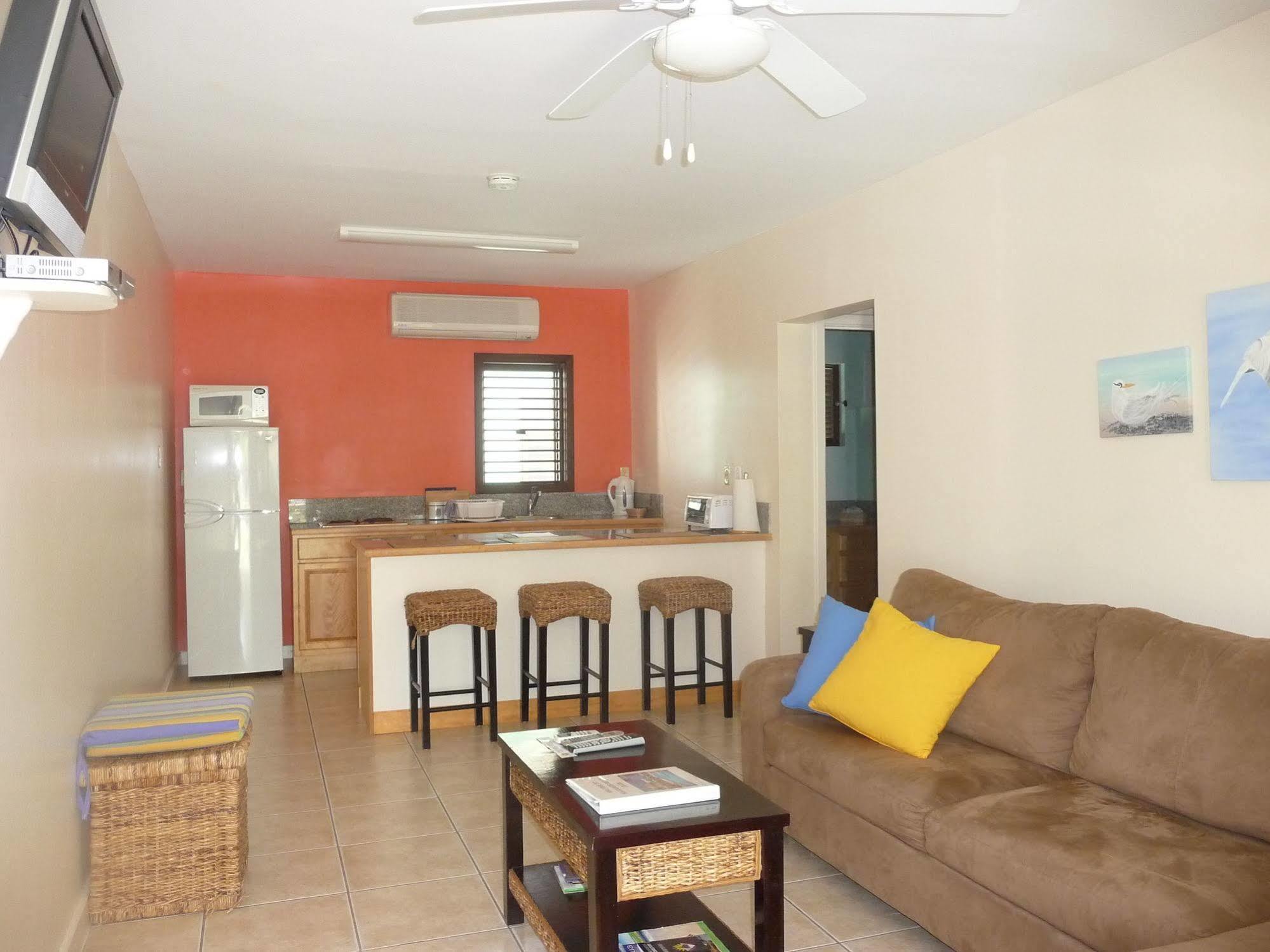 Buccaneer Beach Club Dickenson Bay Екстер'єр фото